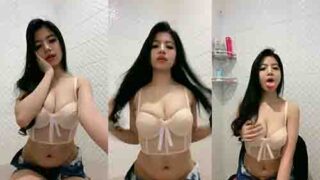 Bokep Qwellysa LiveShow Pake Lingerie Omek