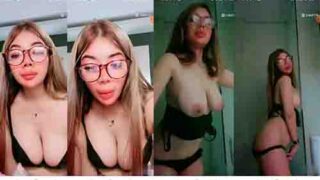 Bokep Kakak Vio Toket Uting Mancung  LiveShow