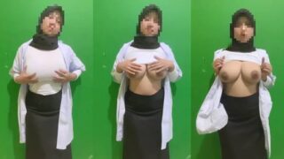 Bokep Queen Lisaaa Jilbab Remas Toket Gede